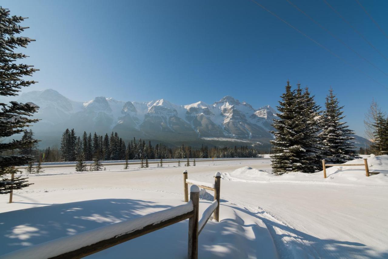 Banff Woods Lodge Canmore Ngoại thất bức ảnh