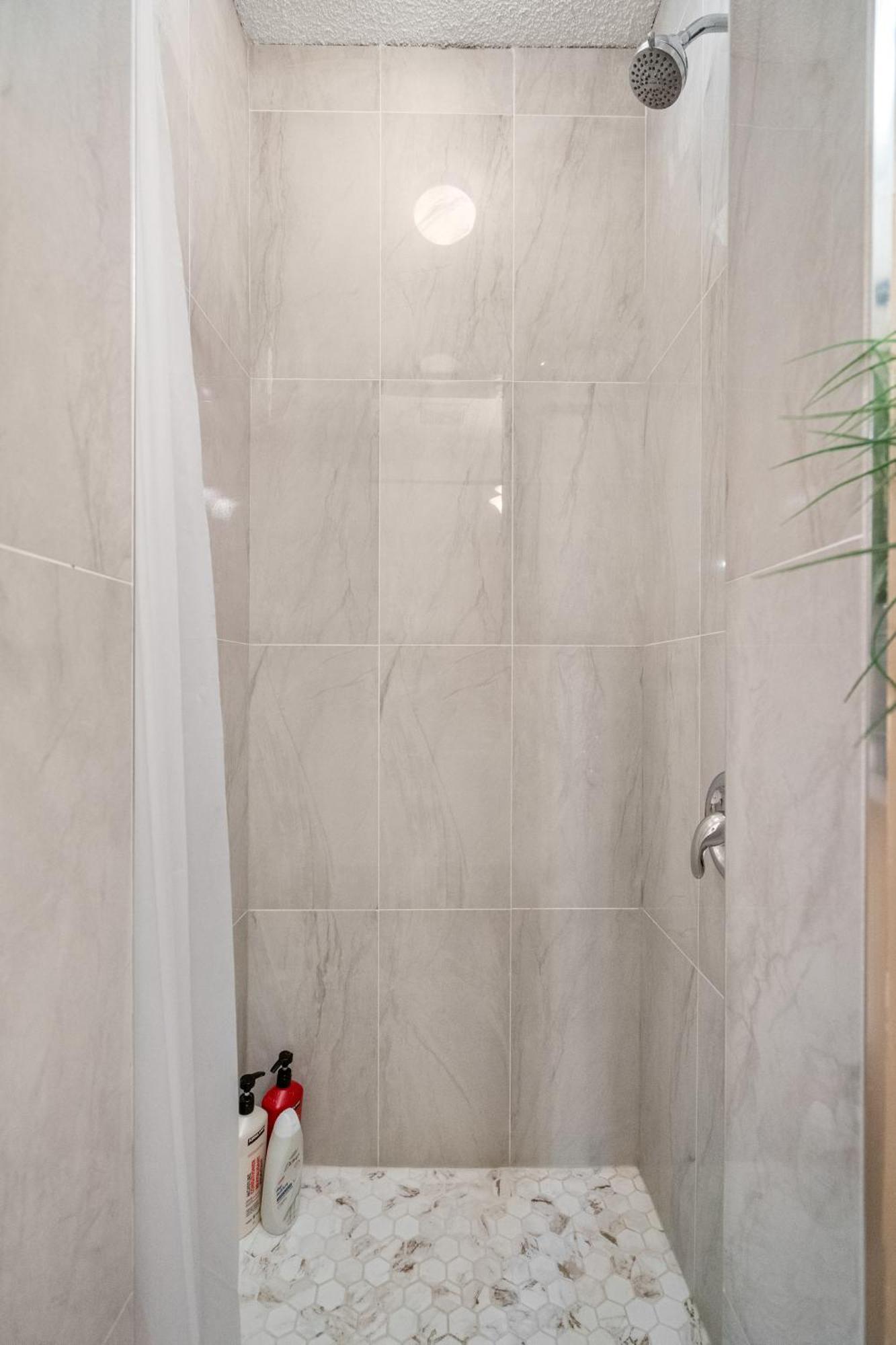 Banff Woods Lodge Canmore Ngoại thất bức ảnh
